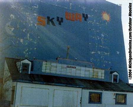 Skyway Drive-In Theatre - Skyway Screen Tower 1987 Courtesy Outdoor Moovies